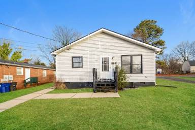 Main picture of 931 Apple St