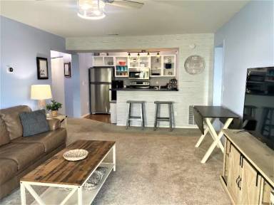 Main picture of 352 Clinton Reef Dr