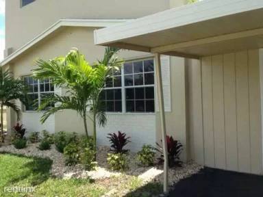 Main picture of 6241 NW 16th Pl