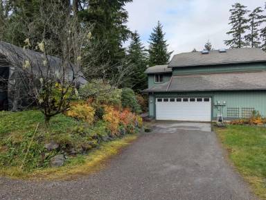 Main picture of 6754 Marguerite St