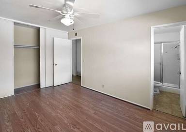 Main picture of 610 Ridgeway Ln