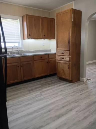 Main picture of 2815 S Pershing Dr