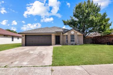 Main picture of 3610 Julia Ln