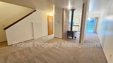Main picture of 1334 NE Jasmine Ln