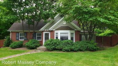 Main picture of 2490 Grinstead Dr