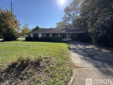 Main picture of 1703 State St