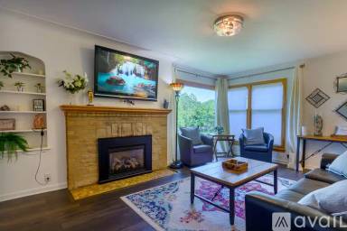 Main picture of 5040 Cedar Ave S