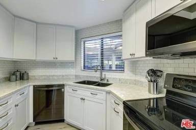 Main picture of 255 South Avenida Caballeros - 203