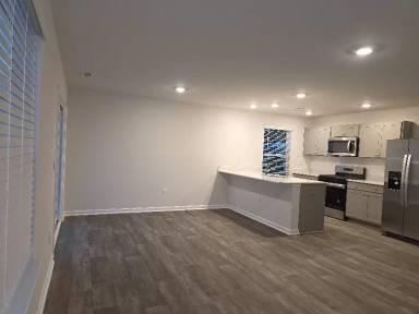 Main picture of 408 Honeycutt Oaks Dr