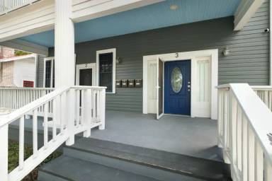 Main picture of 118 Delaware St