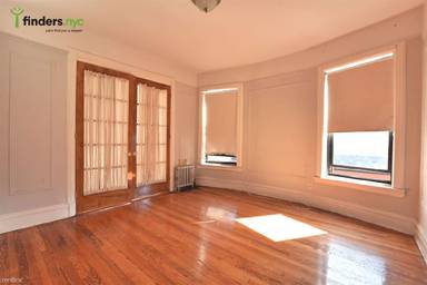 Main picture of 171 E 81st St