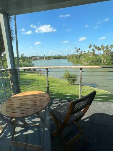 Main picture of 1226 Lakeside Blvd