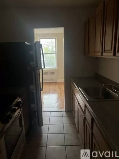 Main picture of 2025 Continental Ave