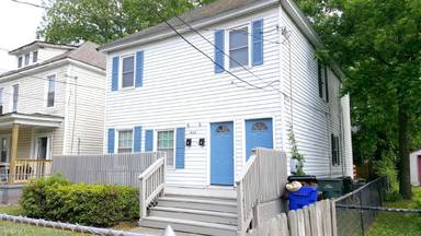 Main picture of 1033 W 38th St