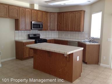 Main picture of 460 Briarwood Dr