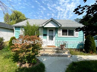 Main picture of 350 W 17th St