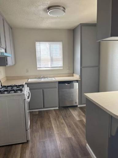 Main picture of 11695 White Ave