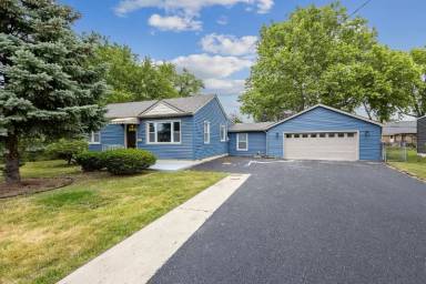 Main picture of 1564 Peach Tree Ln