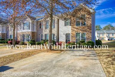 Main picture of 1792 Gold Finch Way