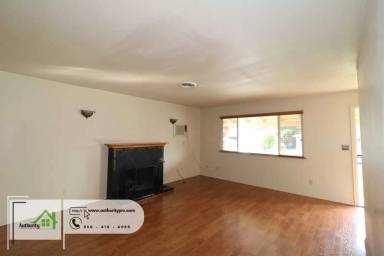 Main picture of 4560 Enchanted Way