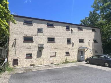 Main picture of 518 W Biddle St