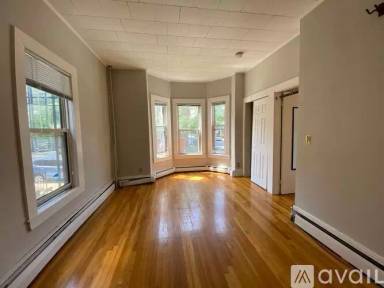 Main picture of 220 Banks St