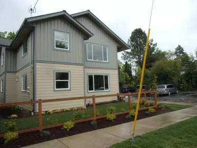 Main picture of 905 NW 29th St