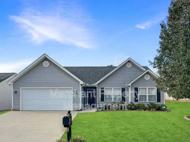 Main picture of 16 Landing Ln