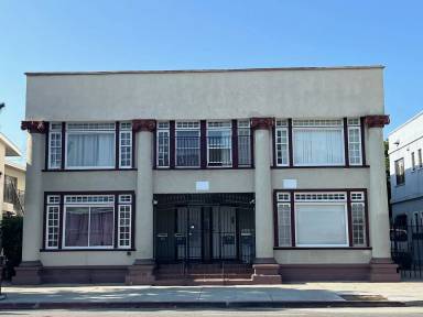 Main picture of 733 E 7th St