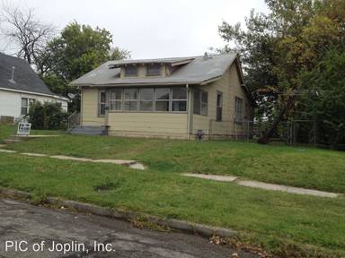 Main picture of 2121 Bird Ave