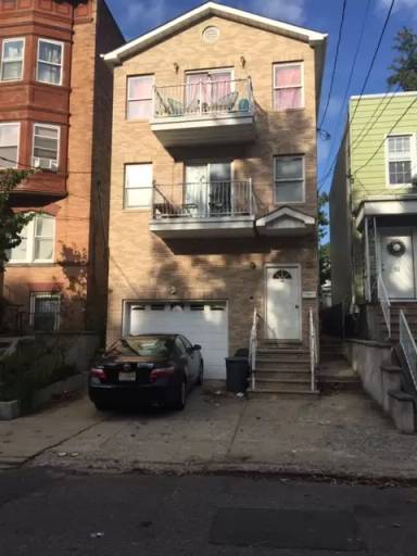 Main picture of 64 Gautier Ave