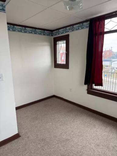 Main picture of 635 W Park St