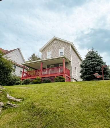 Main picture of 79 Groton Ave