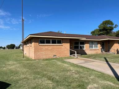 Main picture of 1052 Warner Rd