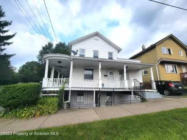Main picture of 318 Wayne St
