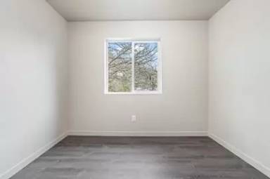 Main picture of 535 SE Sheridan Rd