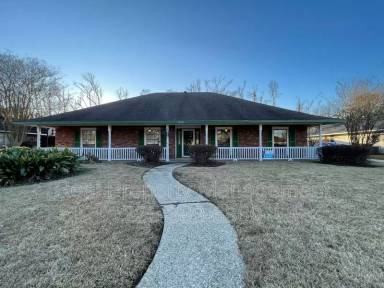 Main picture of 6428 Chippendale Dr