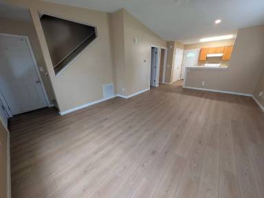 Main picture of 5007 Geyser Blvd