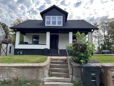 Main picture of 146 S Benton St