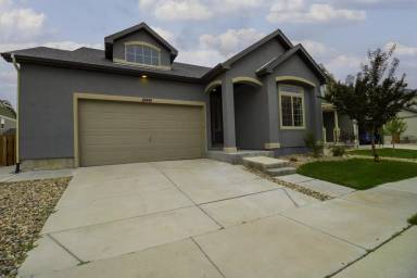 Main picture of 12431 E 105th Pl