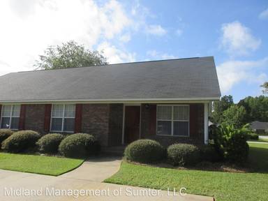 Main picture of 2010 Essex Dr