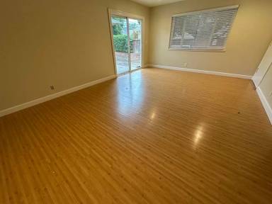 Main picture of 852 W Hacienda Ave