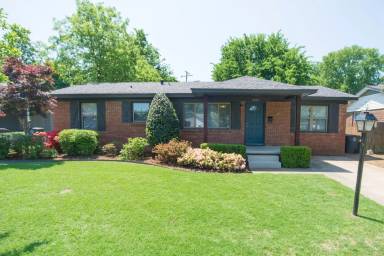 Main picture of 6010 E 18th St