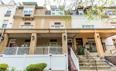 Main picture of 4439 Chestnut St