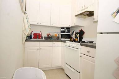 Main picture of 77 Brighton Ave