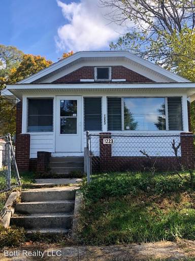 Main picture of 1223 N Horsman St