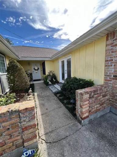 Main picture of 405 Lynmeade Rd