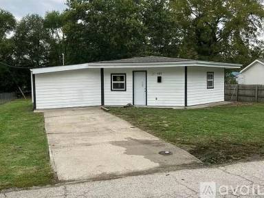 Main picture of 407 Benton St