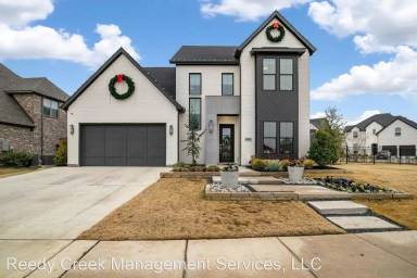 Main picture of 3780 Roundtree Dr