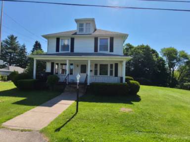 Main picture of 518 Maple St